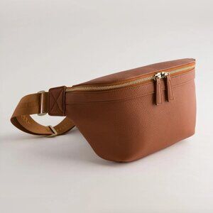 Kamrette The Versa Camera Crossbody